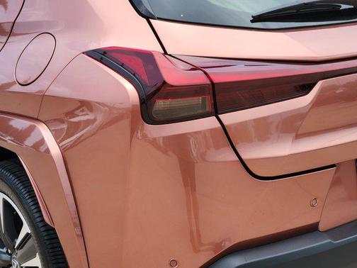 2025 Lexus UX 300h Premium