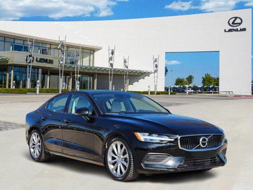 2020 Volvo S60 T5 Momentum