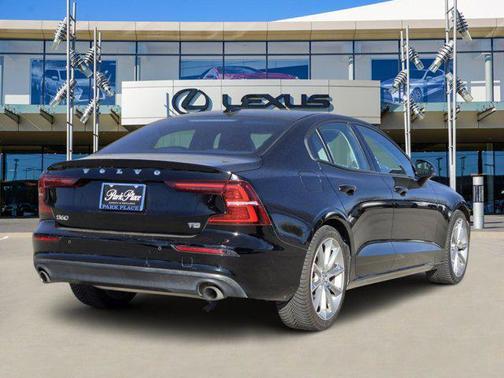 2020 Volvo S60 T5 Momentum