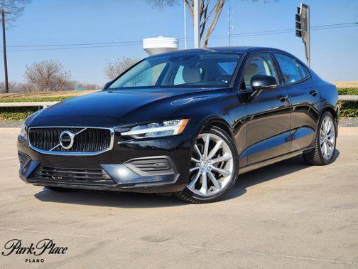 2020 Volvo S60 T5 Momentum