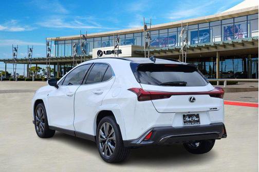 2025 Lexus UX 300h F SPORT Design