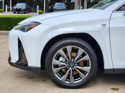 2025 Lexus UX 300h F SPORT Design