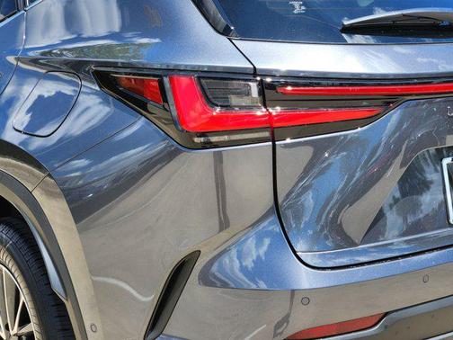 2025 Lexus NX 350h Luxury
