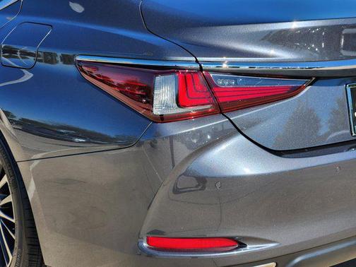 2024 Lexus ES 350 Premium