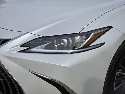 2025 Lexus ES 350 Base