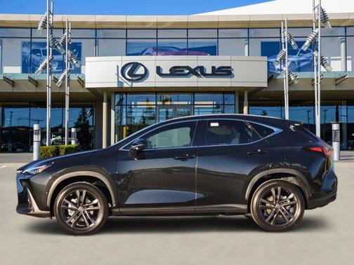 2026 Lexus NX 450h+ Luxury