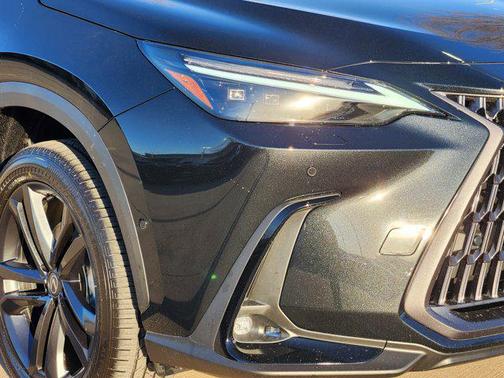 2026 Lexus NX 450h+ Luxury