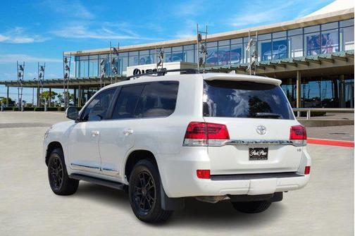 2019 Toyota Land Cruiser Base