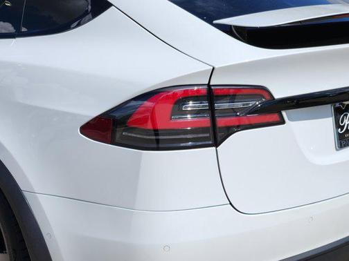 2022 Tesla Model X Dual Motor All-Wheel Drive