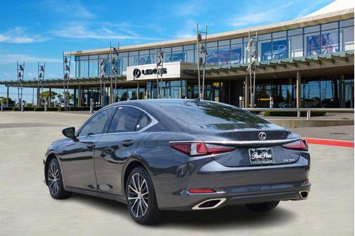 2025 Lexus ES 350 Base