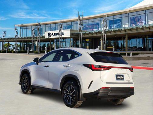 2026 Lexus NX 450h+ Premium