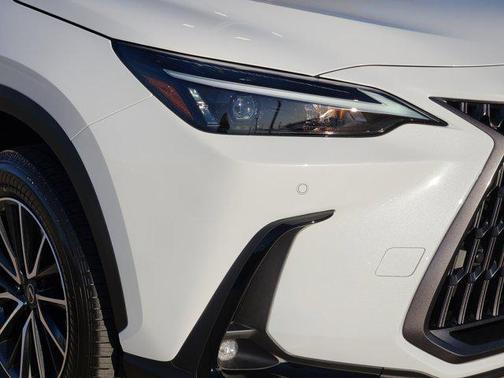 2026 Lexus NX 450h+ Premium