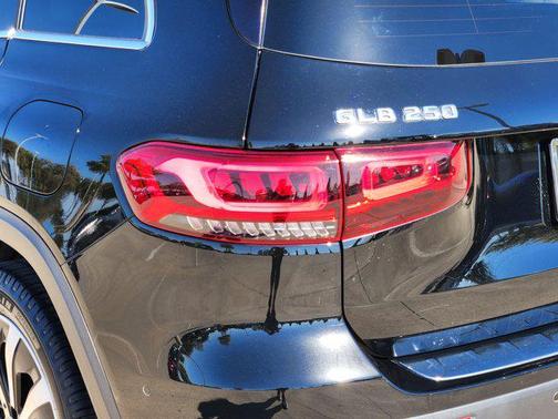 2023 Mercedes-Benz GLB 250 Base