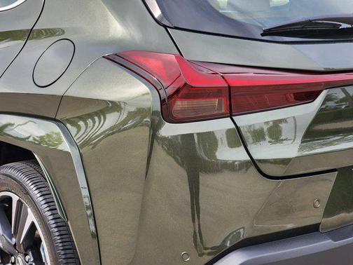 2025 Lexus UX 300h Premium