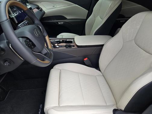 Eminent White Pearl 2026 Lexus RX 350 Luxury