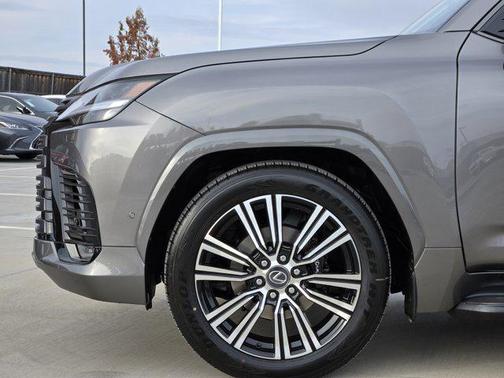 2026 Lexus LX 700h LX 700h Luxury