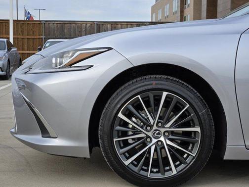 2025 Lexus ES 350 Base