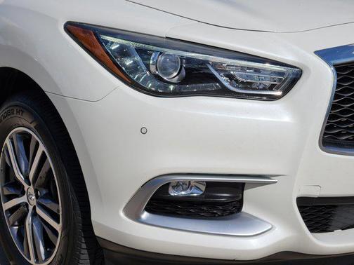 2016 INFINITI QX60 Base