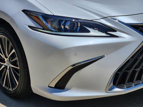 2025 Lexus ES 350 Base