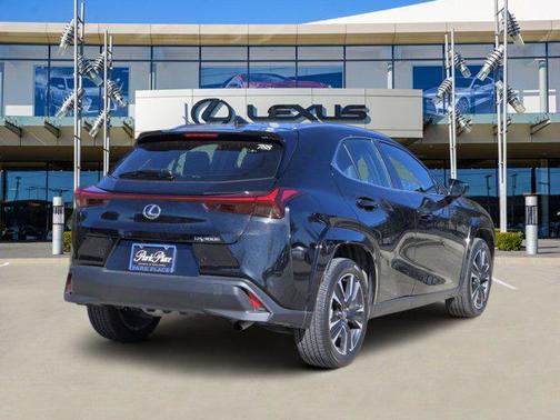 2025 Lexus UX 300h Premium
