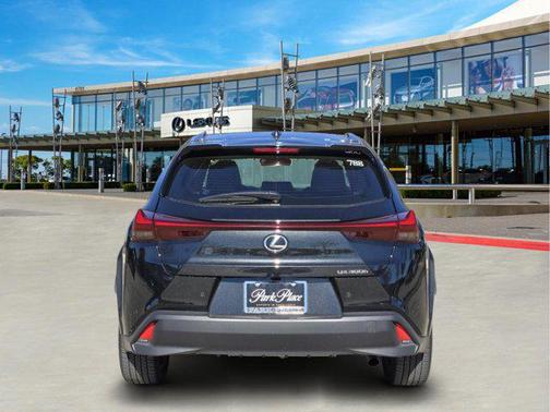 2025 Lexus UX 300h Premium