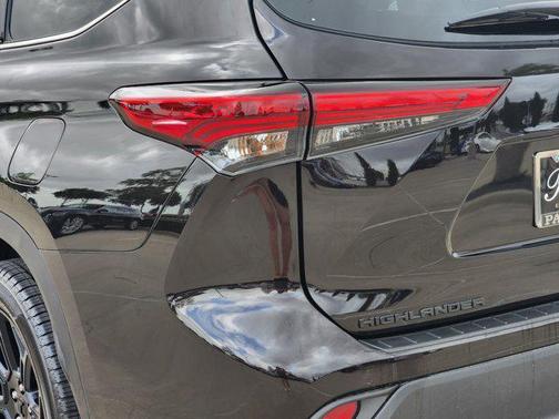 2022 Toyota Highlander L