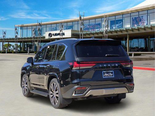 2025 Lexus LX 600 Luxury