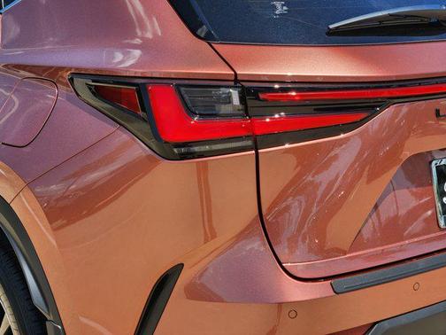 2025 Lexus NX 350h Premium