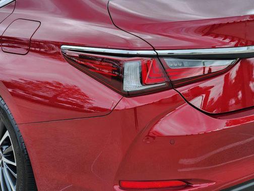 2025 Lexus ES 350 Premium