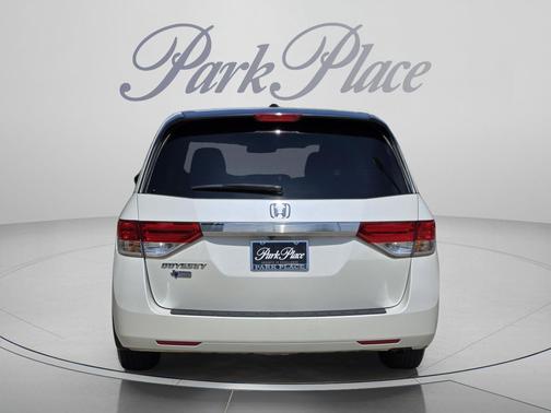 White Diamond Pearl 2017 Honda Odyssey EX-L