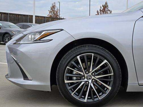 2025 Lexus ES 350 Base