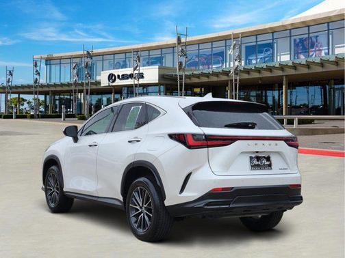 2024 Lexus NX 250 Premium