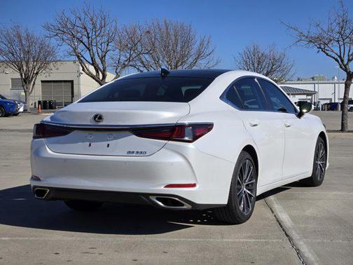 2023 Lexus ES 350 Base