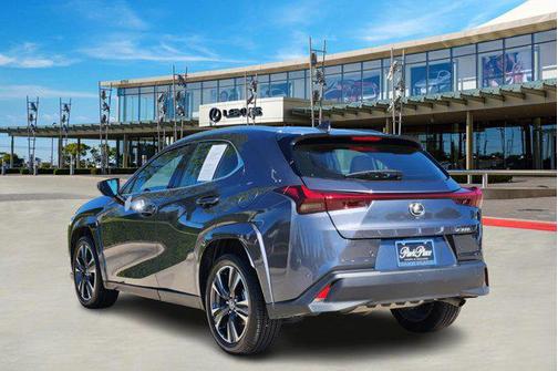 2025 Lexus UX 300h Premium
