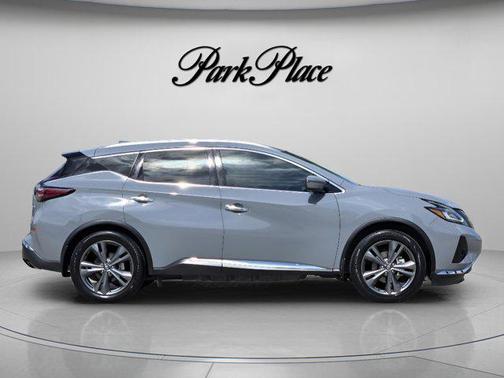 Boulder Gray Pearl 2023 Nissan Murano Platinum FWD