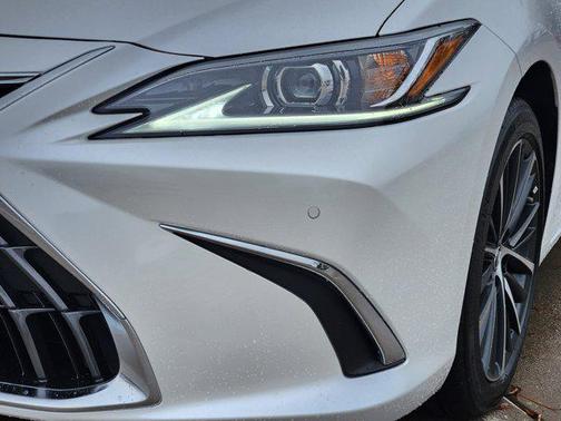 2025 Lexus ES 350 Base