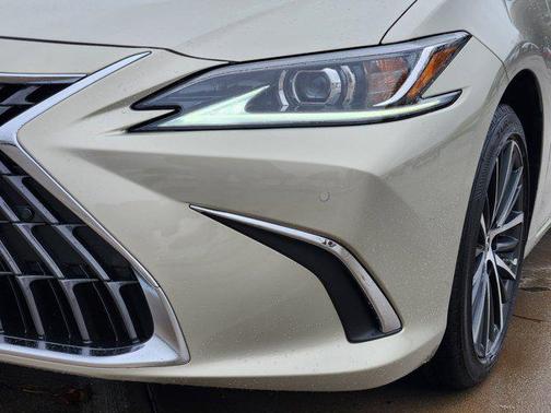 2025 Lexus ES 350 Base