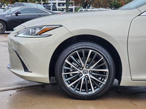 2025 Lexus ES 350 Base