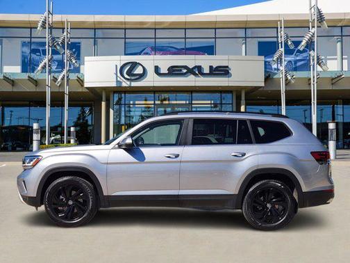 2023 Volkswagen Atlas 3.6L SE w/Technology
