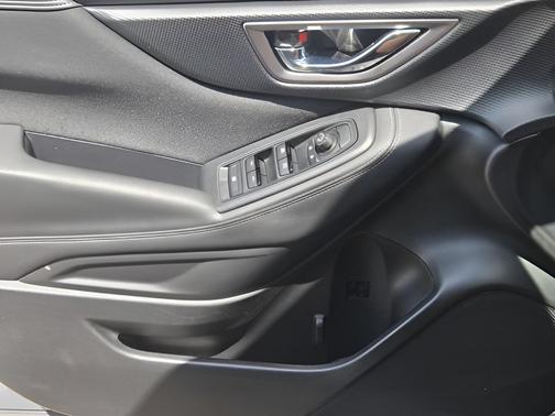 Ice Silver Metallic 2023 Subaru Forester Premium