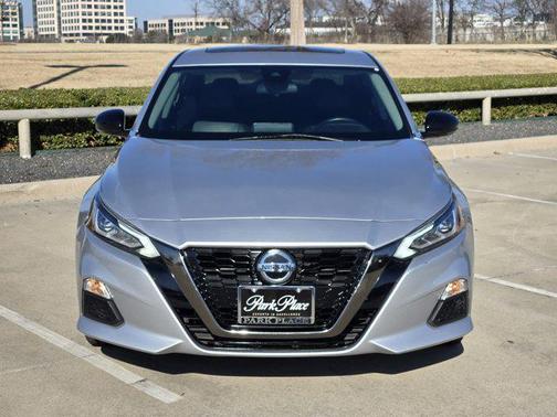 2020 Nissan Altima SR FWD