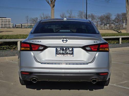 2020 Nissan Altima SR FWD