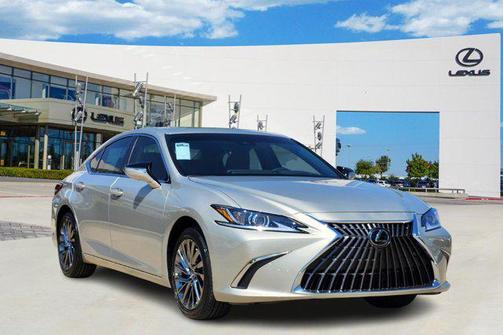 2025 Lexus ES 300h Luxury