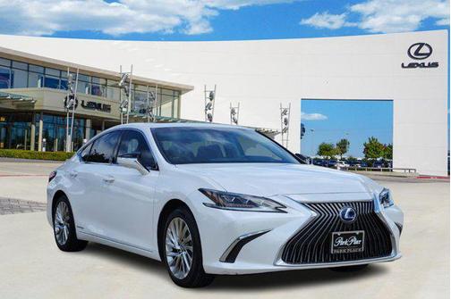 2021 Lexus ES 300h Ultra Luxury
