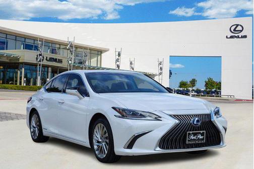 2021 Lexus ES 300h Ultra Luxury