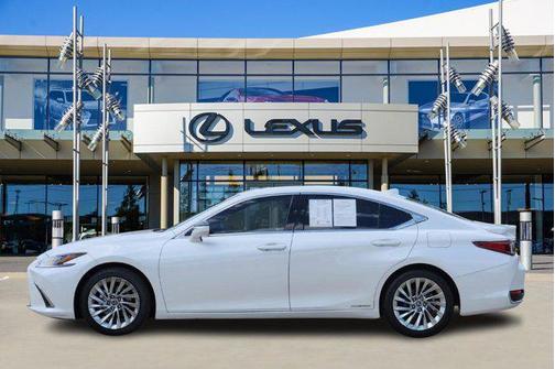 2021 Lexus ES 300h Ultra Luxury