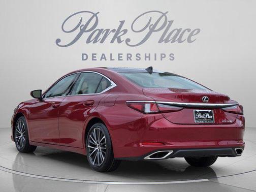 Matador Red Mica 2025 Lexus ES 350 Premium