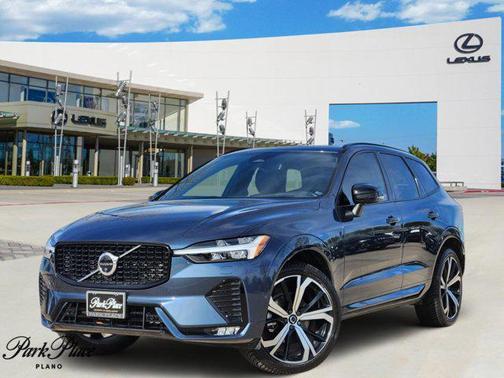 2022 Volvo XC60 B5 R-Design