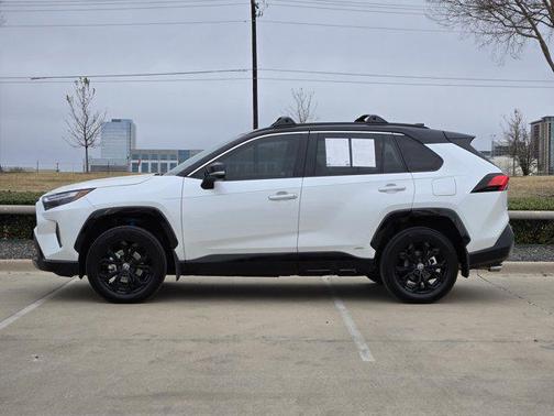 2024 Toyota RAV4 Hybrid SE