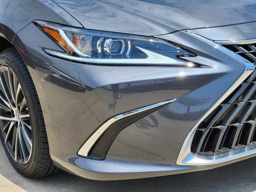 2025 Lexus ES 350 Base